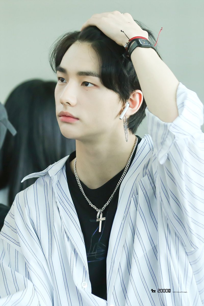 2000seconds's tweet image. 180622 출국♡♡
머리 넘기는 거 넘 섹시해ㅠㅜ

#스트레이키즈 #현진 #황현진 #StrayKids #hyunjin #IamNOT