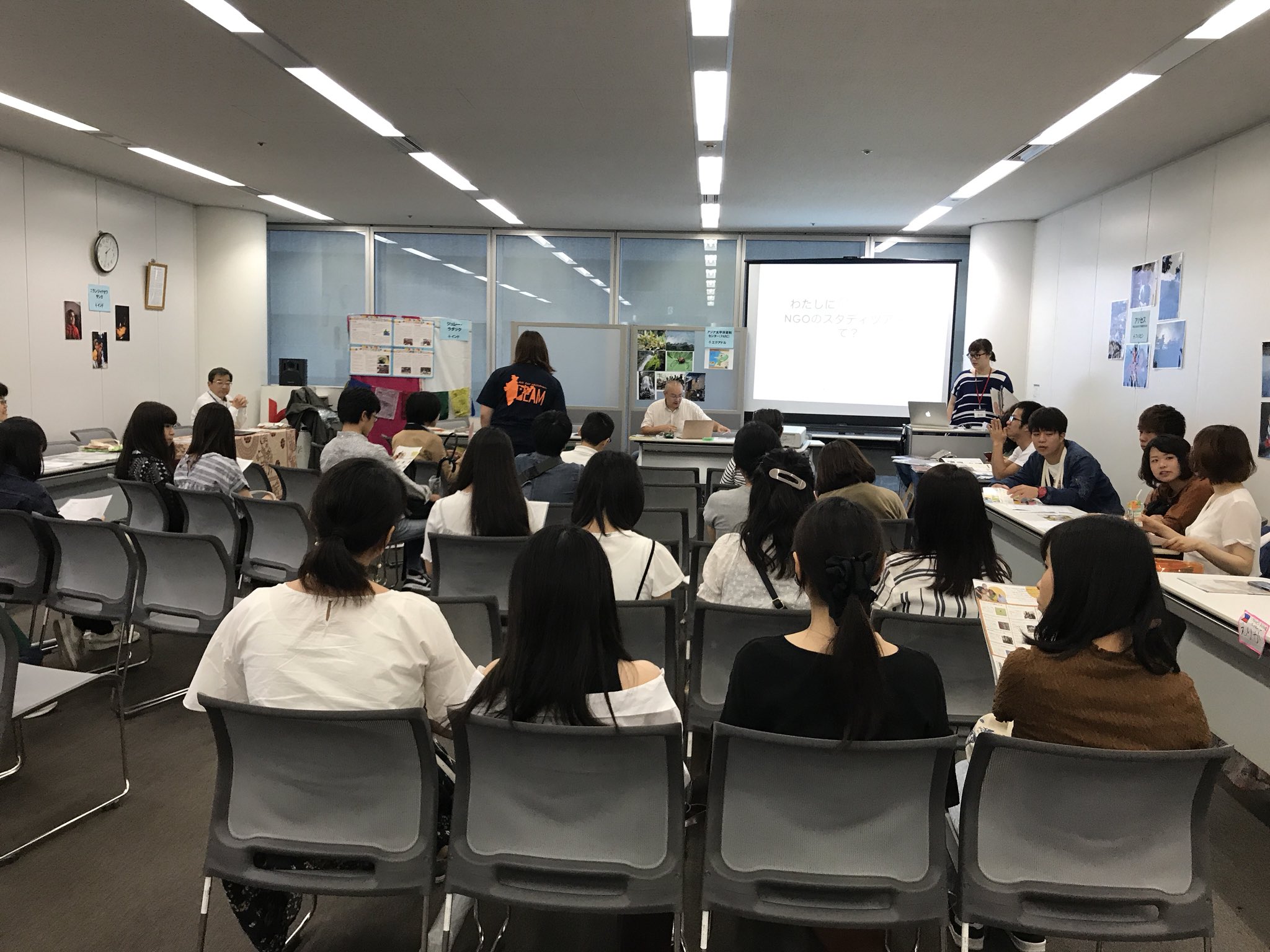 龍谷大学ボランティア Npo活動センター Ngoスタディツアー合同説明会 龍谷大学大阪梅田キャンパス 旅を通して学ぶことができるスタディツアー この夏のスタディツアーを紹介しています ぜひお越しください 龍谷大学大阪梅田キャンパス ヒルトンプラザ