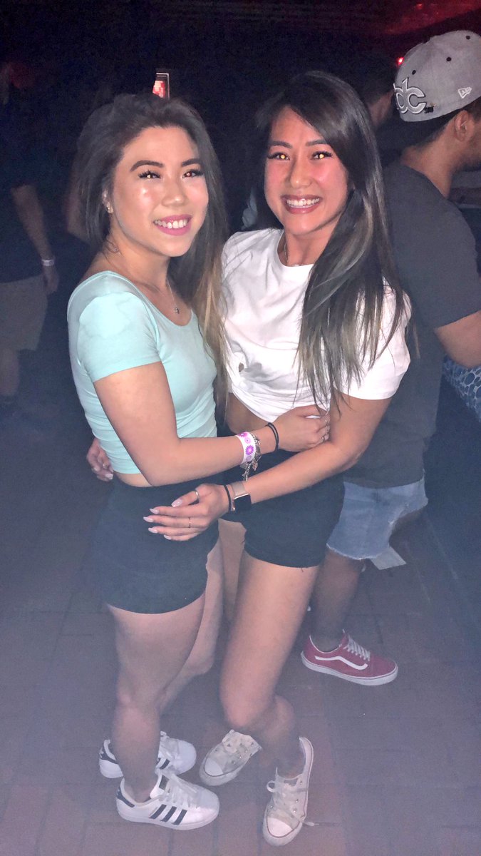 havistar's tweet image. When you and your little were expecting henny but got tequila....#bignlil #whyichoseldy @judyynguyen