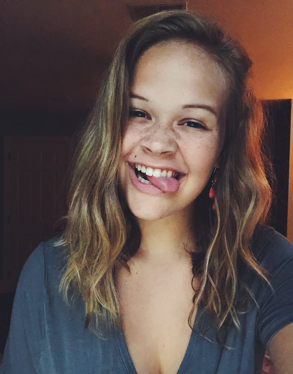 annagilmoree's tweet photo. #NewProfilePic + 2 :-) https://t.co/yTOXuVW6B6