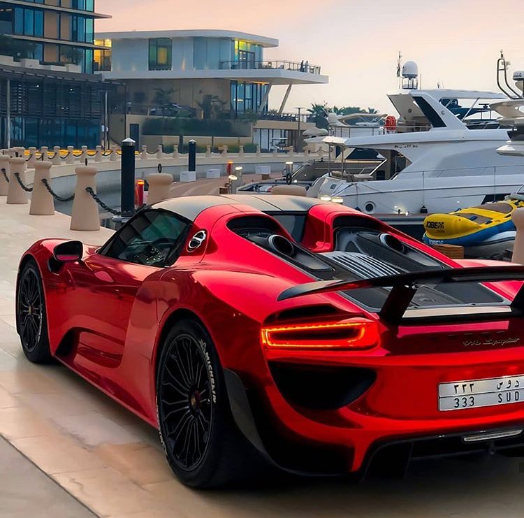 LuxuryCars365's tweet image. Porsche 918