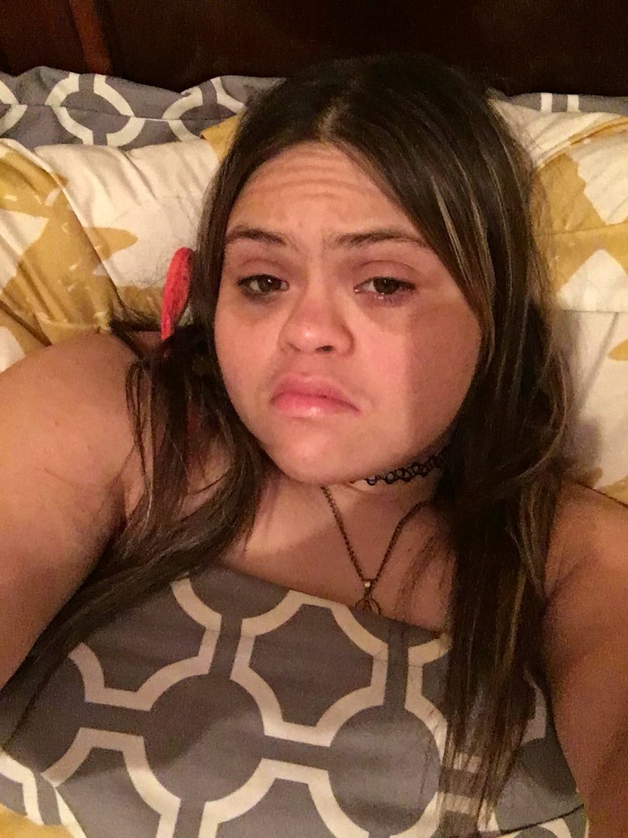 GrabdeAriana's tweet photo. L am to bad. Now. Good night sluts. Bithes. L am Chanel oberllin 1 am boss this. House. https://t.co/V4u4gKfaZ7