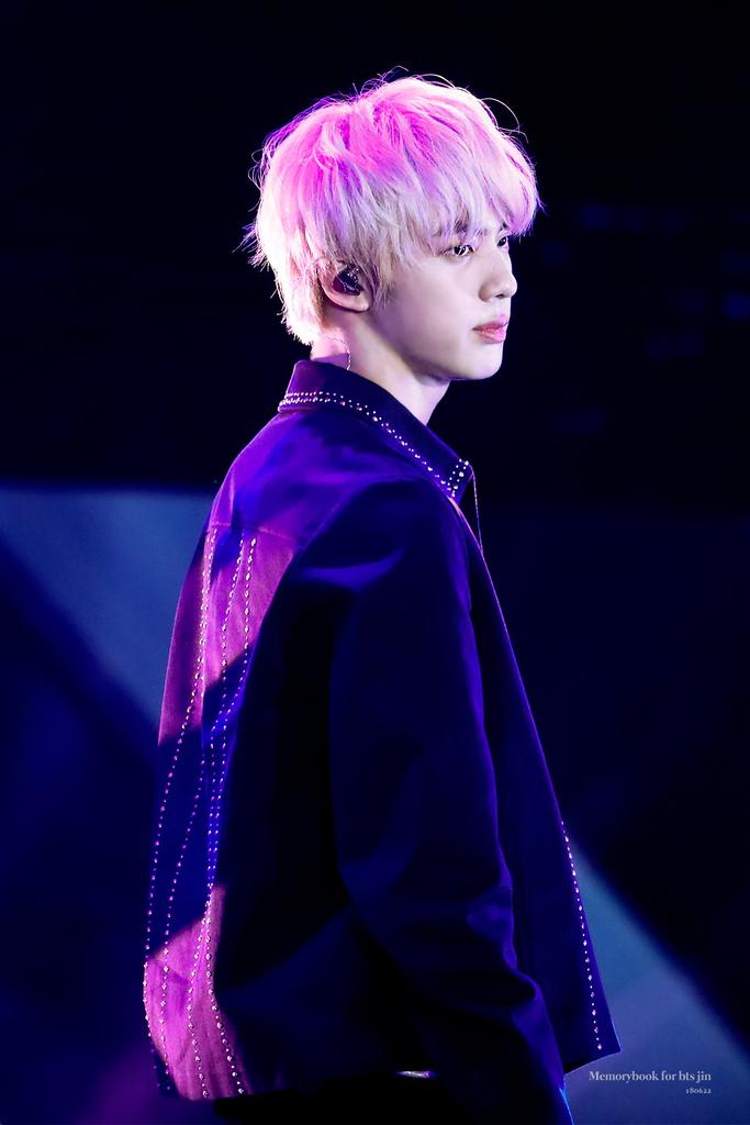 Seokjinpicss's tweet photo. 💜 https://t.co/Bw5puEiCgK