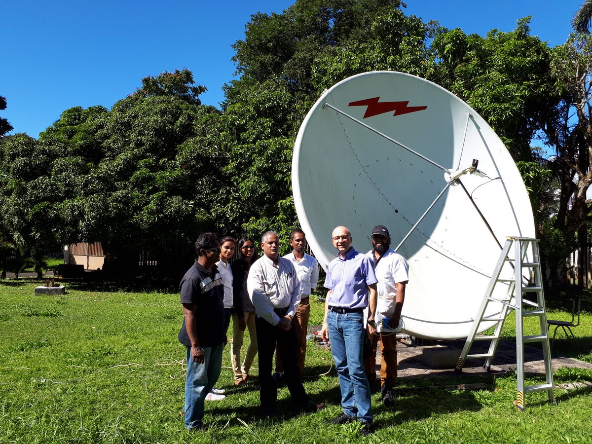 LDeblangy's tweet photo. What a great week with the IT team of the Meteorological Center in Mauritius for the commissioning of MESSIR-AERO (@corobor_systems) and the antenna move (3,70m) to be ready for the new #EUMETCast Africa service on C-Band (DVB-S2). https://t.co/zEXtbhqTfN