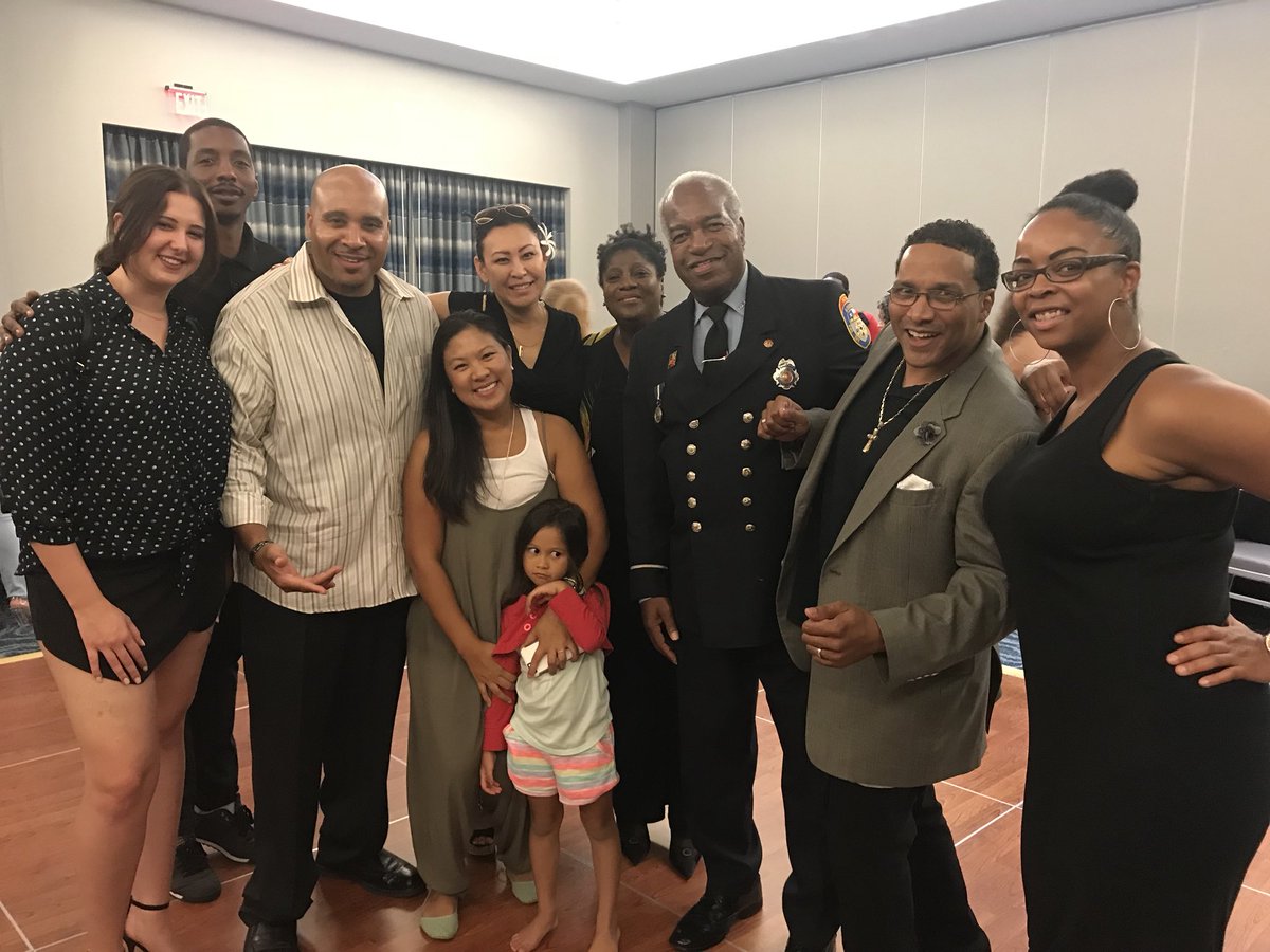 Carlducena's tweet photo. #MrWonderful 2018 #WeSeeAbilities #NormalToBeFit®️ #OWNTHEROOMENT #MacysMiracles #PoliceOfficerCarl #CarlDucena #actor #TinaChandler #TinaCity #TiCaMiENT #NormalToBeFit #CarlandTina #fitness #BehindTheScences #SetLife #MadeInNY #ActorsLife #bodybuilder #producer #FilmandTV #NYC https://t.co/qSRdpoqWWb