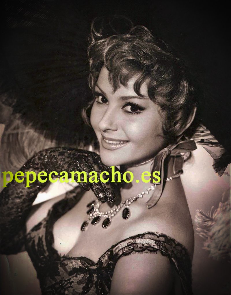 TAL DÍA COMO HOY: 
Del año 2015 (hace tres años), fallecía 
la polifacética artista MARUJITA DIAZ 
Nació en el sevillano barrio de Triana
facebook.com/pepe.camacho.7…