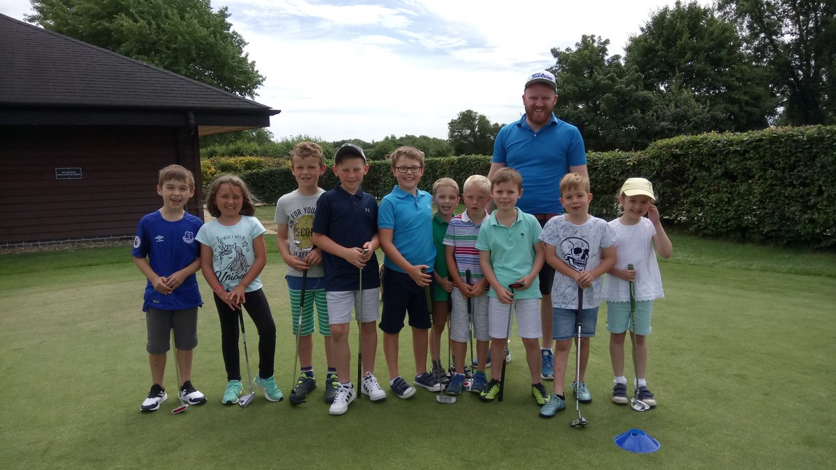 mountpleasantgc's tweet photo. Junior Coaching with PGA Pro Laurie Rosewell was a full house today #juniorgolf 

Visit https://t.co/bx4eN0rLBE  for Junior Passport to Golf dates #fungolf  Or email proshop@mountpleasantgolfclub.co.uk

@BedsCountyGolf @teamBEDS @EnglandGolf @GetIntoGolf @GolfRootsHQ @golfnewsmag https://t.co/vV33oM23If
