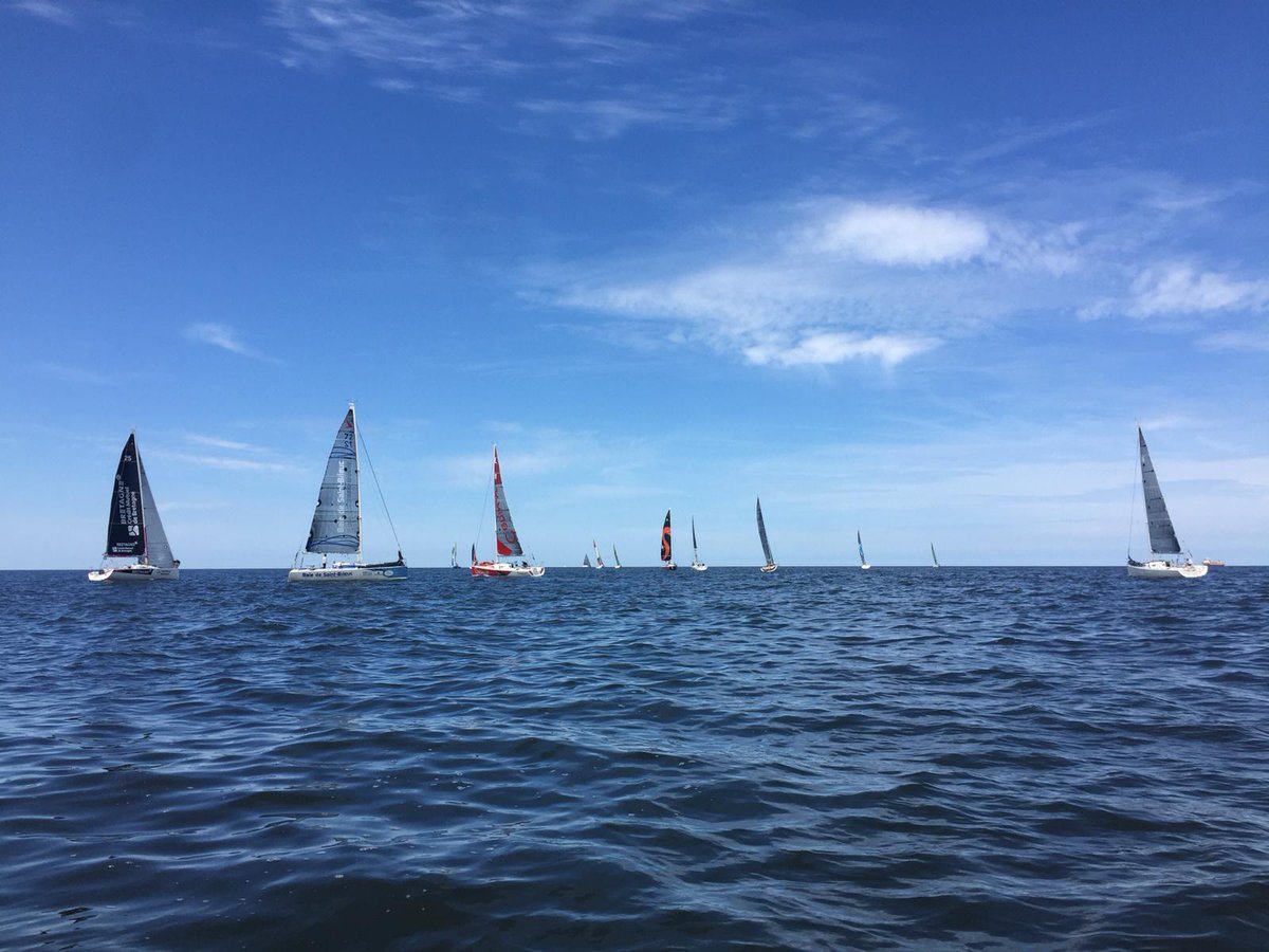LHAllmerCup's tweet photo. Les 26 Figaro en attente devant @LH_LeHavre #parcours #cotier #thermique https://t.co/G5wPkaYTsF