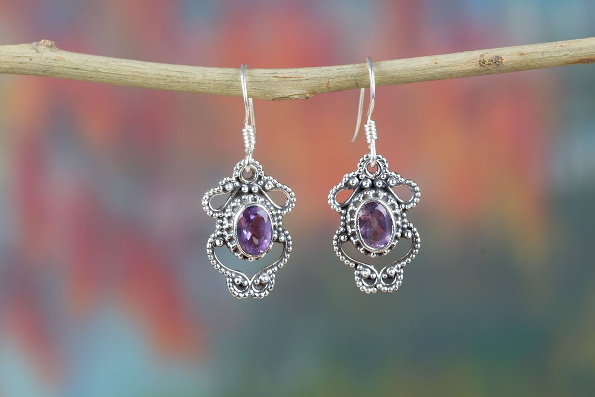 Gemstone49's tweet image. Amethyst Earring..925 Sterling Silver..Artisan Earring..Designer Dangle Earring
Buy At
ebay.com/itm/2830216482…

#AmethystEarring #925sterlingsilverearring #stylishearring #hookearring #facetedstoneEarring #designerearring #dangleearring #bohoarring  #womenjewelry #jewellery #boho