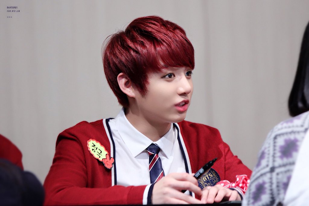 RK970901's tweet photo. 180622 롯데 

I do believe your galaxy 🌌 
진짜 많이 컸어 ㅠㅠ

#방탄소년단  #정국  #JUNGKOOK  #토끼꾸끼  
@BTS_twt https://t.co/eFGp8lePOH