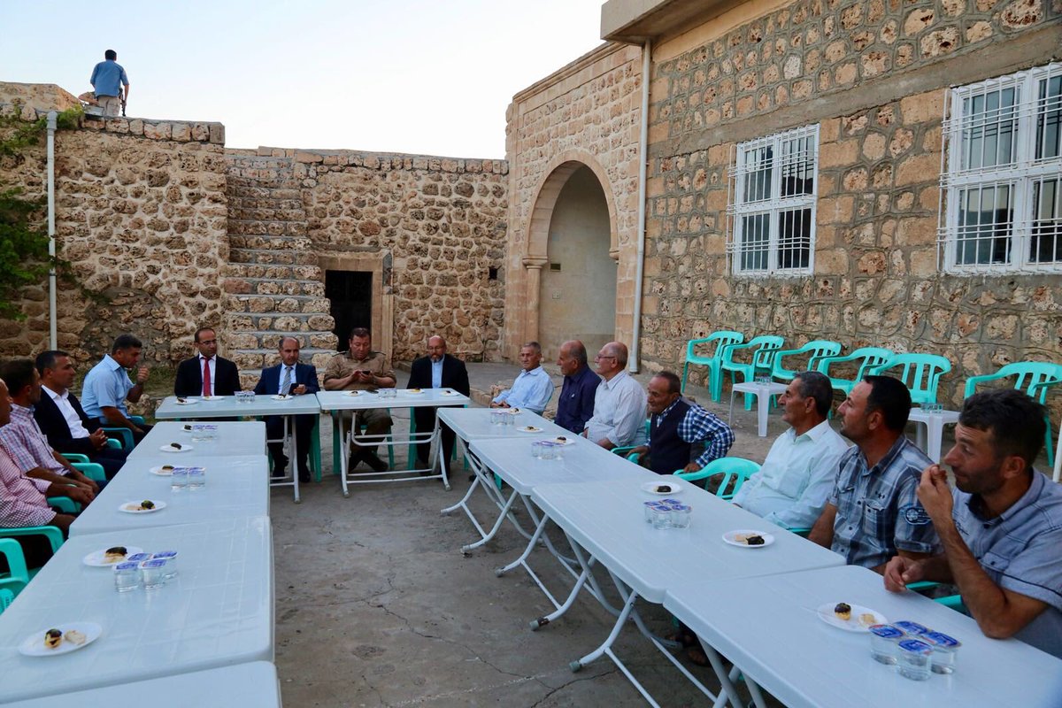 Şırnak Valisi Sayın Mehmet Aktaş,İdil’in Haberli köyünü ziyaret etti.Köydeki Mor Dodo  kilisesini gezdi.Kilise papazı Saliba Erden ile bir araya gelerek bu topraklarda ve bayrağımız altında tüm inançların binlerce yıldır huzur içinde bir arada yaşadığını ve yaşayacağını vurguladı