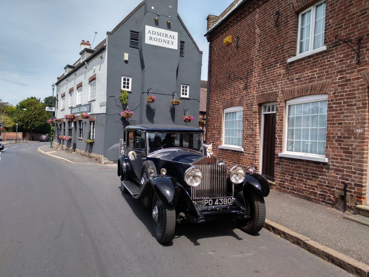 Lymnluxury's tweet photo. Congratulations to our latest Bride and Groom, Beth &amp; Max - pictured is their chosen vehicle, our Rolls-Royce Phantom II trimmed with Ivory bows - wedding service at St Leonard's Church in Wollaton, followed by reception in the Vale of Belvoir. https://t.co/00alyfXWf5