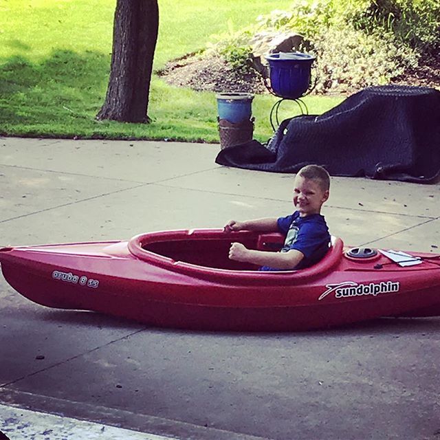 Sometimes you just need to float in your boat. 🚣‍♀️ #imaginativeplay #quiettime #hefishesheretoo ift.tt/2KfDejM