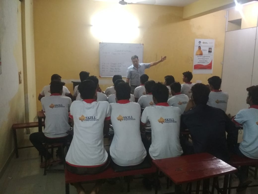 SpsrmK's tweet photo. Today, trading partner Mr. Prithvi Steel Rolling Mills Pvt. Ltd.#spsrmKukas Director gave motivation to students and giving them knowledge about the importance of skills about their future @rsldc_jaipur https://t.co/iDxyI3SKhp