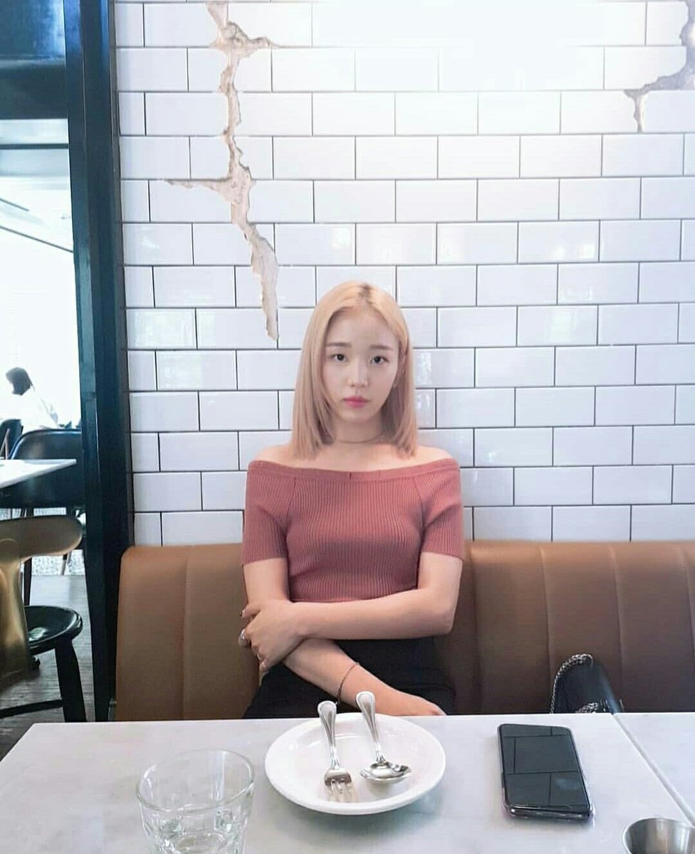 YeonBrasil's tweet photo. [#IG – 23.06.18] Atualização da Yeon em seu Instagram.

https://t.co/GzAVMmLtCx https://t.co/WfGZb14pHd