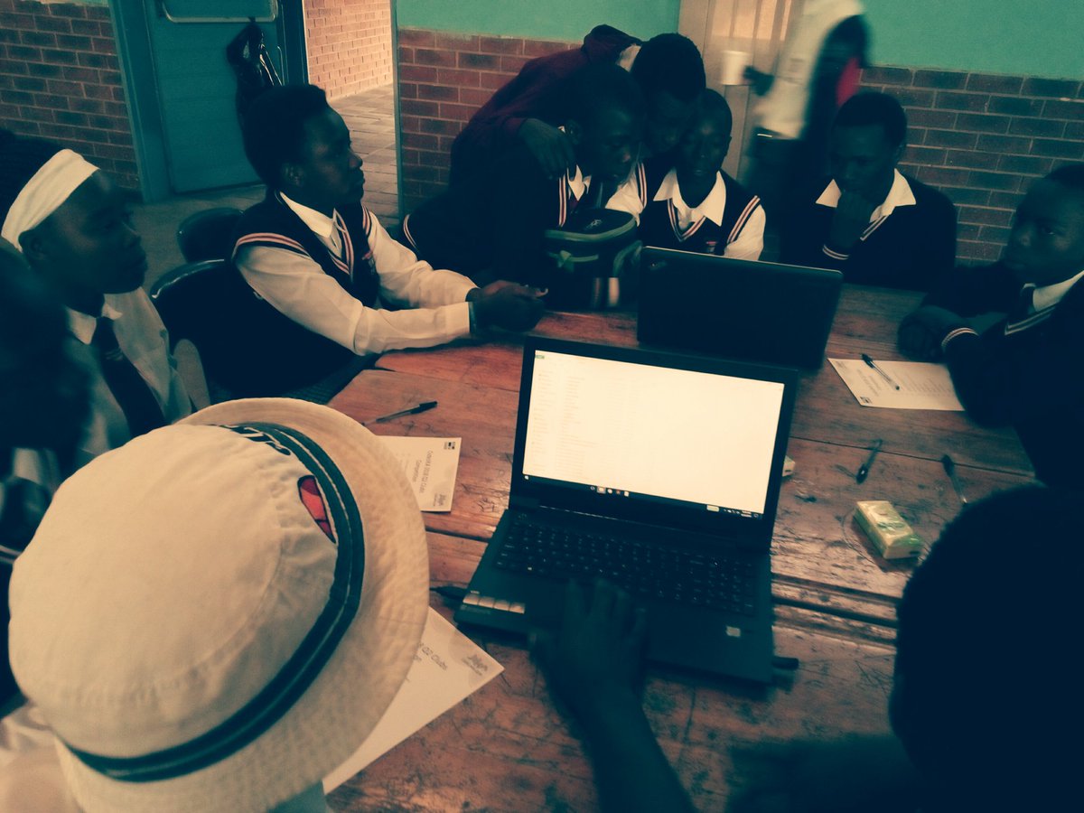codejika's tweet image. #DiepSlootSecondary3 #CodeJikaTownshipStartUp #CodeRevolution #MasterCoders #webdev