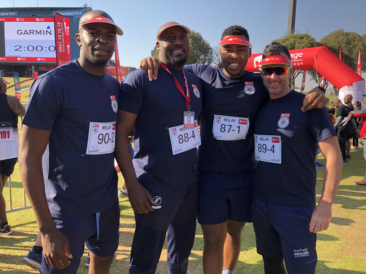 festofrunning's tweet photo. SPOTTED: @titanscricket Alfred Mothoa (far left) and coaching staff all prepped and ready to go for the Relay #FORunning @stor_age  @BiogenSA @GarminSA https://t.co/w4rcHAMu3l