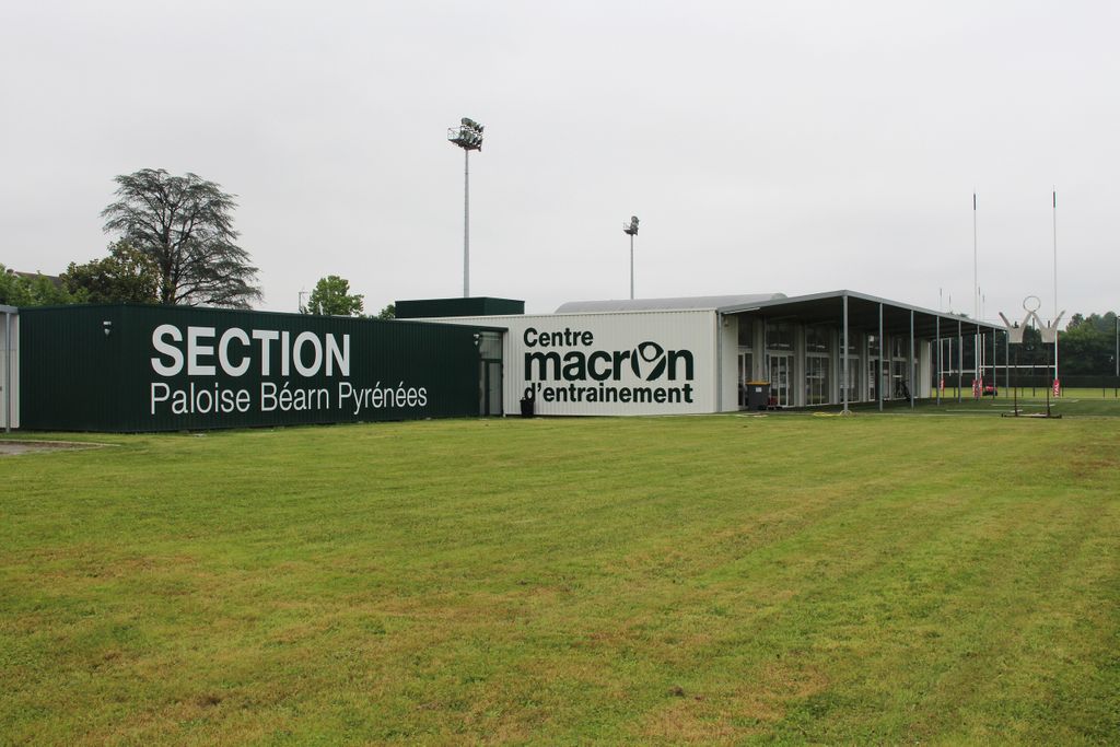 SectionPaloise's tweet photo. 🛠 Les vestiaires du Centre @MacronSports d'entraînement profitent de l'intersaison pour se refaire une beauté !

Réagencement des vestiaires, nouvelles douches, installation de bassins de récupération... de nombreuses améliorations pour des conditions de travail optimales ! https://t.co/kQMdZEfn7a