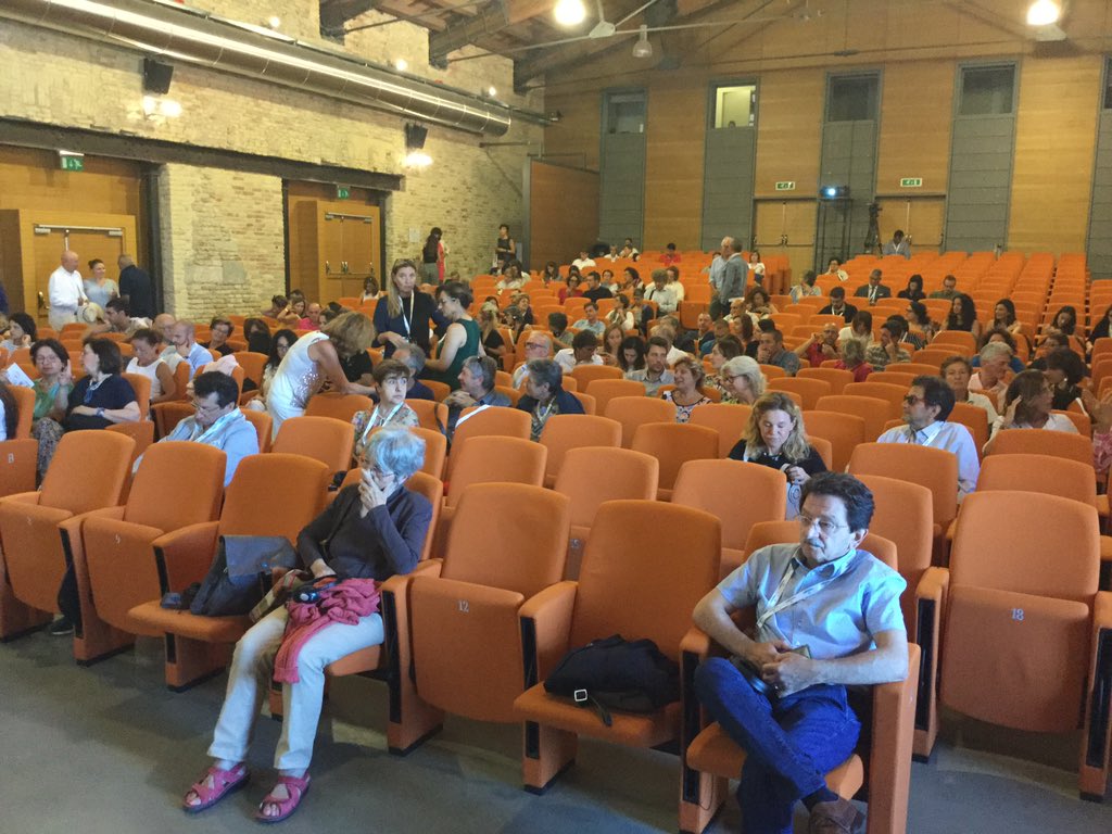 RobertoVjlla's tweet photo. #InnovAging is the mindset of the ones who believe that there are opportunities in all circumstances. Ready to start with the Saturday session on #AI #startup #SilverEconomy #ResearchAndBusiness #ibm #FondazioneMarche @issnaf @fabrizio_renzi https://t.co/015fvEAGC8