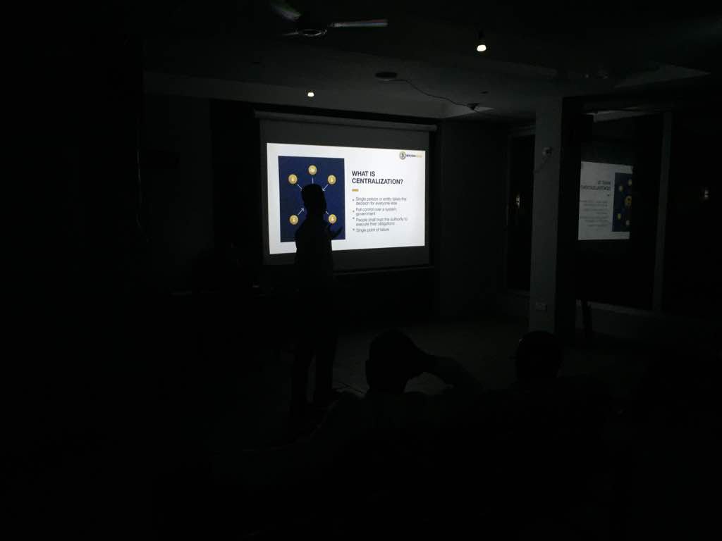 BTG_Africa's tweet photo. Last night's @AccratechGH  show was lite with @bitcoingold increasing it awareness and extending reachout to new investors, miners  and traders🔥🔥🔥🔥... Special thanks to attendees 🔥🔥🔥
#bitcoingold #btg #btgpay #bitcoin https://t.co/DKWaPEdDDt