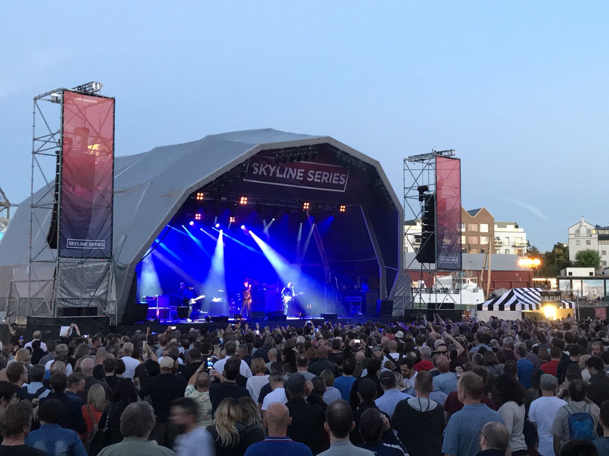 When it was nice and sunny, We’d go and see Echo and the Bunny, men