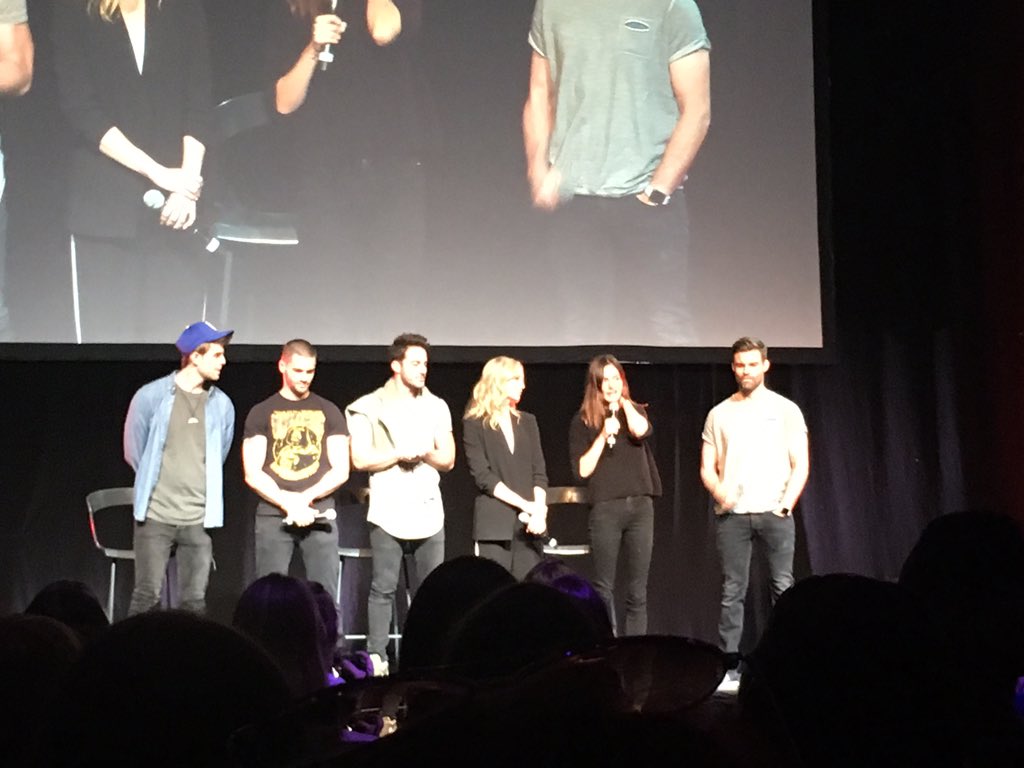 nathalieeezzz's tweet photo. Opening!!!! #BNCE6 #Bloodynightcon_Europe https://t.co/vt6ikT3hMr