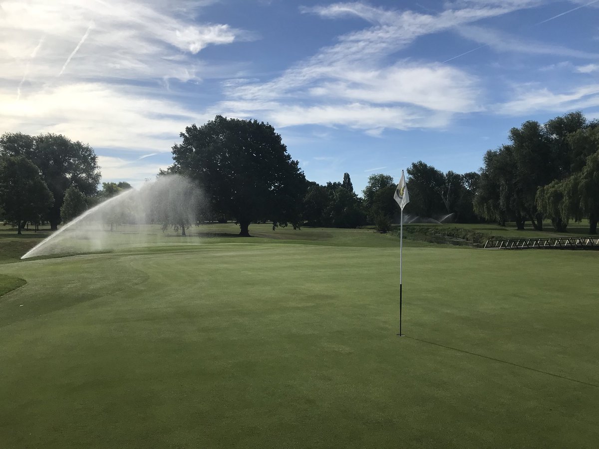 gregevansmg's tweet photo. It’s not very often that you walk round @EalingGolfClub and you have the Agronomics & Playability spot on. Normally always one area that annoys you. Bit like a golf game! #junebestmonth https://t.co/suV9pPTSZM