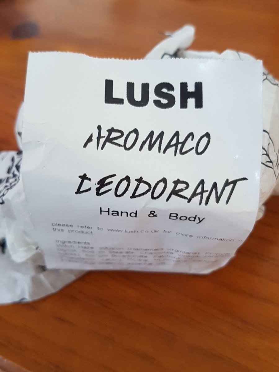 Mummiesguide's tweet image. Trying to reduce my plastic usage. Trying out this and some @LushLtd  shampoo and conditioning bars.