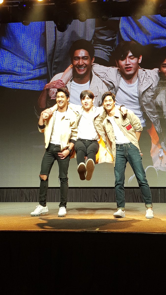 newwieeland_FC's tweet photo. THANK YOU 😙💖
#NewEarthFanmeetinginTaipei https://t.co/tIS1DIWqXo