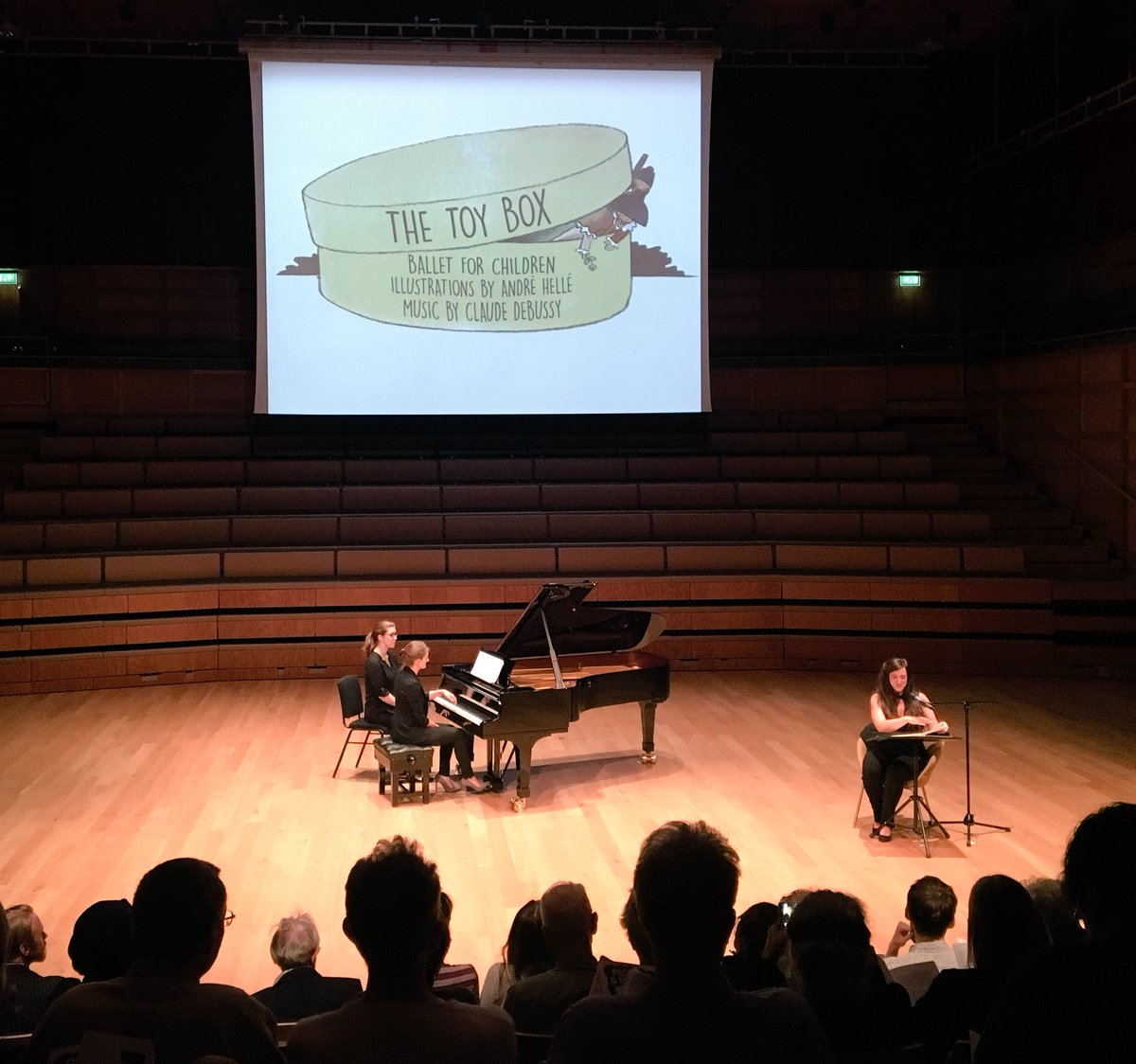 MusicalWoolf's tweet photo. Thank you @lana_bode and @suzanne_fischer for your thrilling performance in last night's concert! Special thanks to Rob Jones whose graphics brought Helle's illustrations to life. Our audience was roaring with laughter! #ToyBox #Debussy #classicalcomedy
PC Benjamin Hagen https://t.co/VWKT5q69Eq