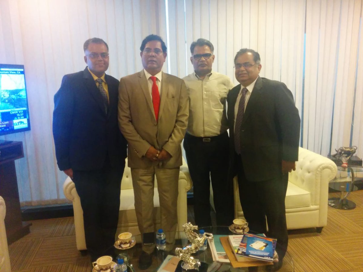 Wonderful meeting with Mr.Girish Kulkarni ,CEO <a href="/SUDLifeIN/">Star Union Dai-ichi Life Insurance</a> along with Dr.Rakesh Agarwal <a href="/bimabazaar/">Dr.Rakesh Agarwal</a> and Pratik Priyadarshi in his office. Overwhelmed by the hospitality extended. @directorBIMTECH <a href="/BIMTECHNoida/">BIMTECH</a>