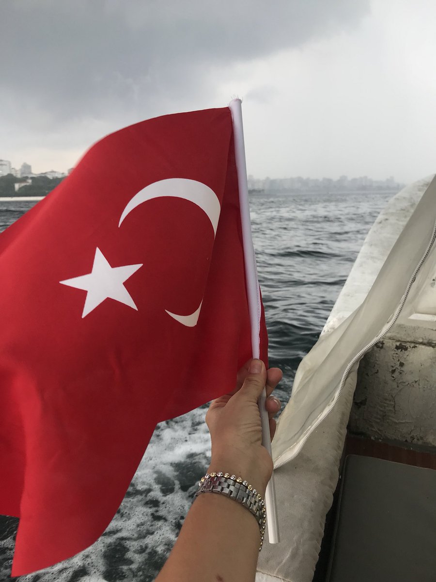 Ferda (@sferfb) on Twitter photo #Maltepe motorları maviliklere sürdük geliyoruz..yağmur,dalga bizi durduramaz .. #Maltepe motorları maviliklere sürdük geliyoruz..yağmur,dalga bizi durduramaz ..