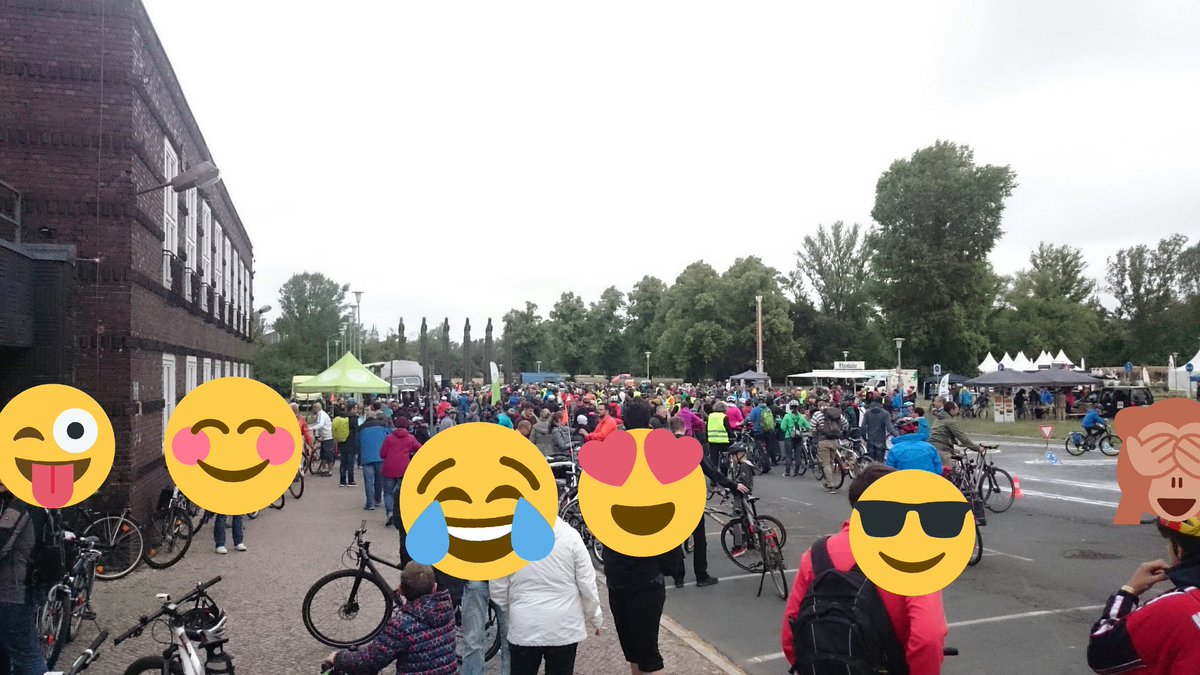 JohanGruenMD's tweet photo. Jetzt im Stadtpark: #FAT18 https://t.co/r8J3olKo9C
