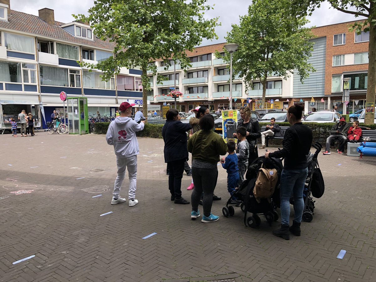 60 jarig bestaan van het Neptunusplein in Amersfoort. Wat n leuke dag vol festiviteiten voor jong en oud, diverse foodtrucks en natuurlijk GumBuddy voor de bewustwording van het kleine zwerfafval als kauwgum en peuken💪😀