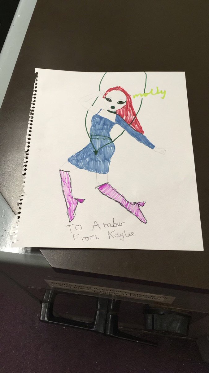 Love when little guests return to give you a picture they’ve drawn of you☺️ #mademyday 😊