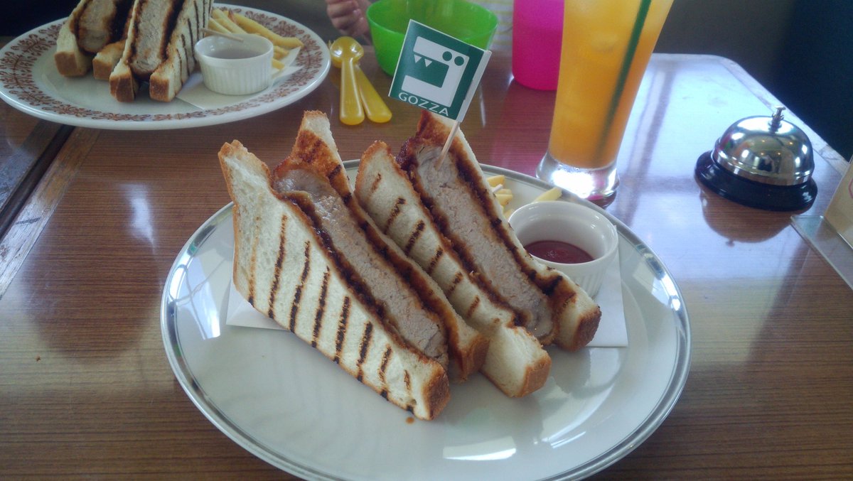 LaLatamaki65's tweet image. ランチ@GOZZA
念願だった三元豚のカツサンド！
美味しくて感動。
#沖縄　#GOZZA
