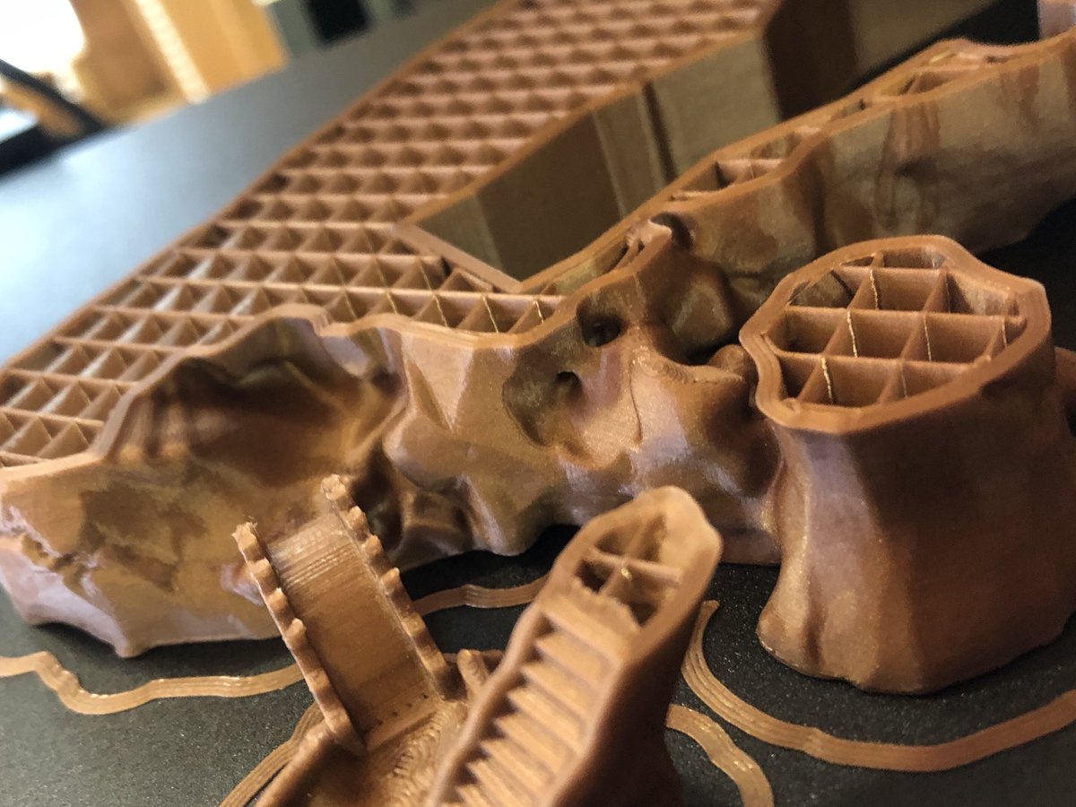 FilamentFrenzy's tweet image. #PrintInprogress 😃 Fortress of the crescent from @Cults3D printing on my @Creality3D Ender 3 using @SpannerHands3D copper coloured PLA 😍 Sliced with @Simplify3D all assisted by @BuildTak sheet 😃