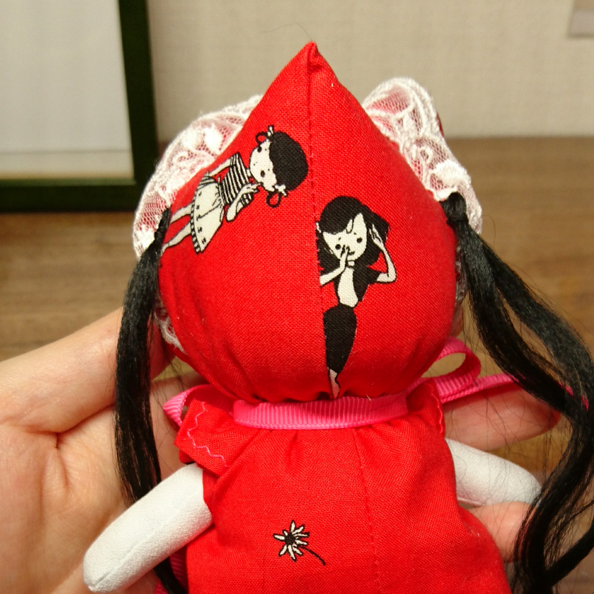 きゅっきゅぽん 母が作ってくれました 星間ブリッジ に出てきた中国の小さな女の子チンリンの文化人形です 足の開きかたがそっくり 柄は中原淳一先生デザインのものとのこと かわいい きゅっきゅぽん 母が作ってくれました 星間ブリッジ に出てきた中国の小さな女の子チンリンの文化人形です 足の開きかたがそっくり 柄は中原淳一先生デザインのものとのこと かわいい