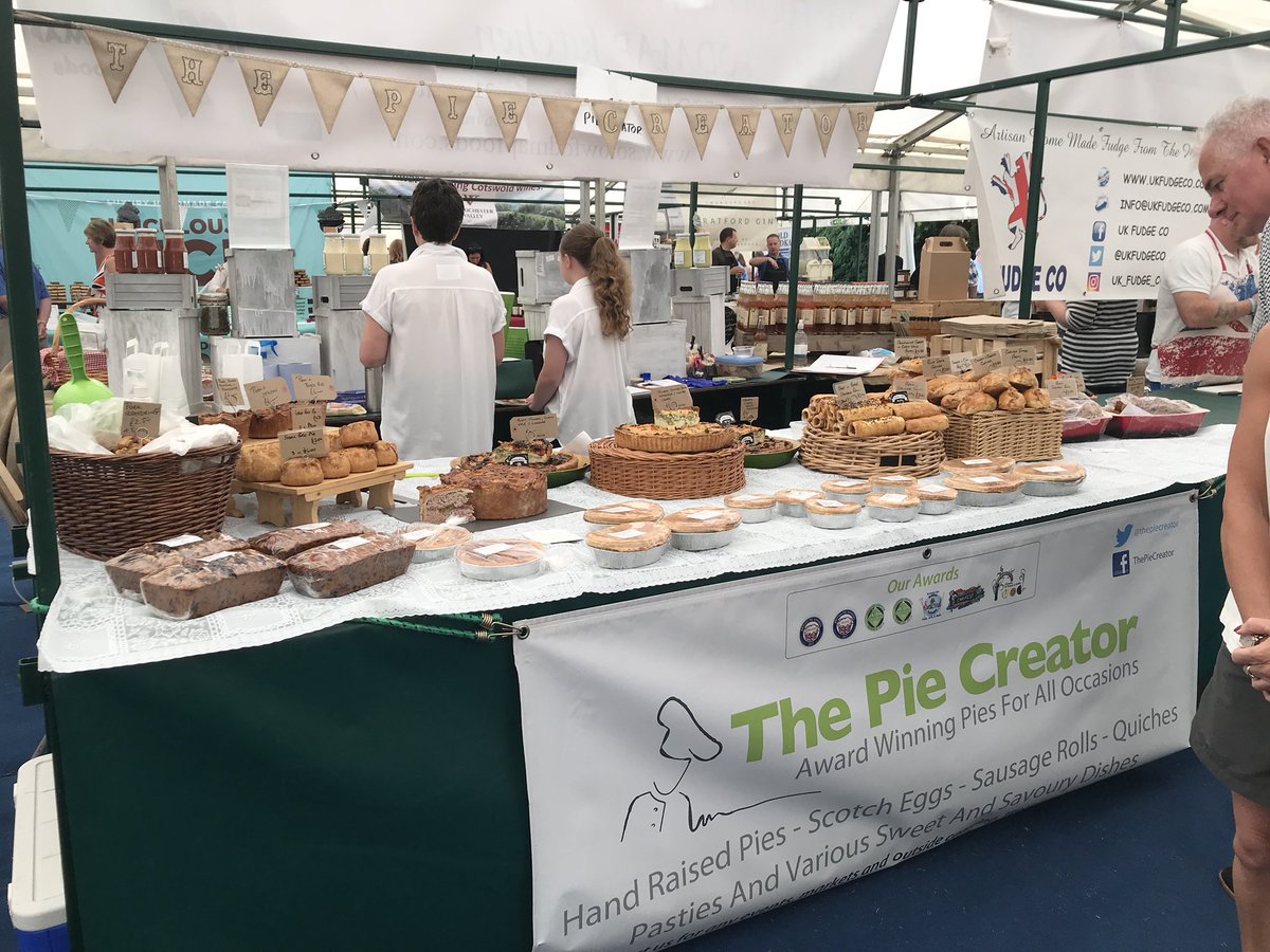 piecreator's tweet photo. The wonderful Tewkesbury Abbey Food and Drink Festival is on all weekend in this beautiful weather.
Come along and see us all. #@cotswoldmarkets https://t.co/bb5BbC80uF