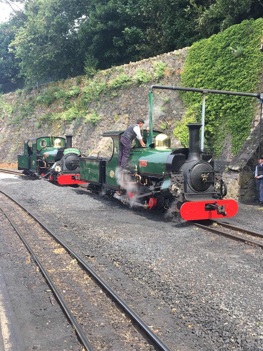 phoebay83's tweet photo. @festrail The ladies taking on water #festrail #hunslet125 https://t.co/NYcOboe0uH