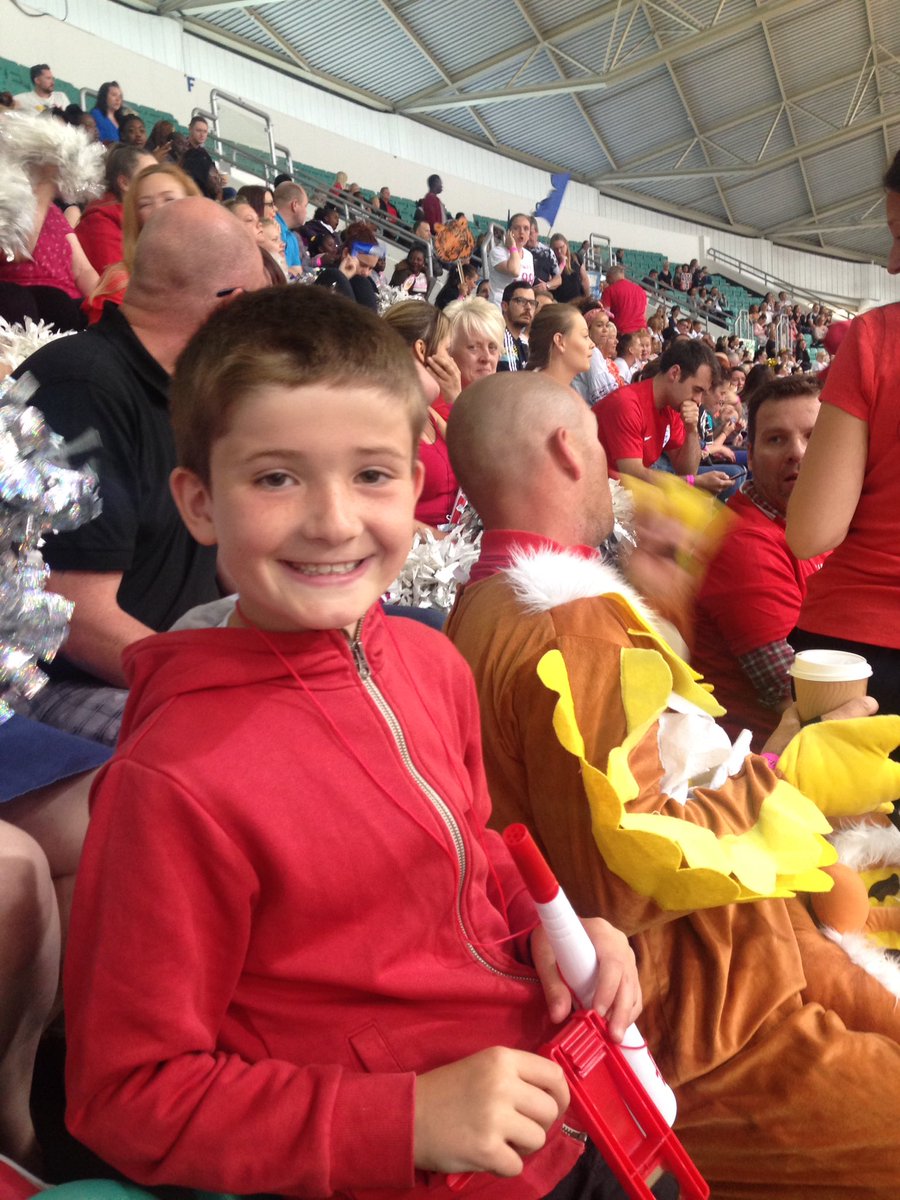 ediewede's tweet photo. @UKCheerleading @UKCheerleading Mount Nod Owls you Rock #ukca https://t.co/kpm51QCYL9