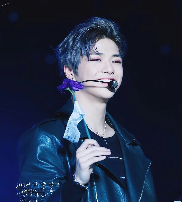 ภูผา🖤✨ tweet media