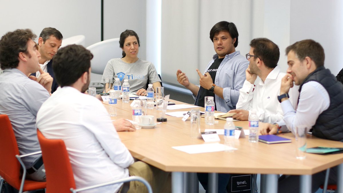 MuyPymes's tweet photo. En @Small_And_Smart leemos las conclusiones de su #Smart_Talk sobre #PropTech y el futuro del sector inmobiliario que se realizó con @Housers @housfy_es @Spotahome_ES @ProntoPiso @Tiko_spain @HousellCom 👉 https://t.co/5hWqF1c2St https://t.co/yxq9xnbf9I