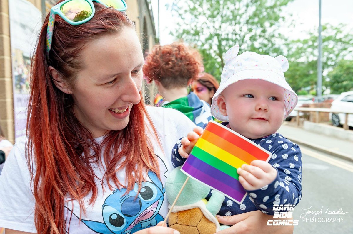 DarkSideComicUK's tweet photo. Weβve put up pics from our Pride Party π last week!
Check out the full album here - https://t.co/JnkZkmdecd π
@EssexPride #pride #essexpride #darksidecomicsfamily #darksidecomics #darksidecomicsuk #lgbtqa #queer #beyourself https://t.co/TjPJWPkZGD