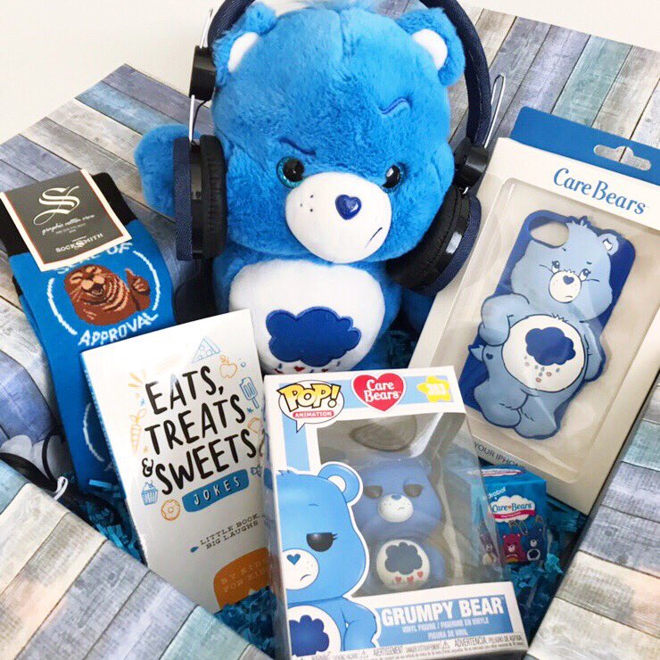 carebears's tweet image. Grumpy reminds us that a good joke can soften even the grumpiest of guys! We're celebrating the #ColorsofCaring with #GrumpyBear and our friend @littleylittley by giving away this rad #CareBearsCarePackage! #EnterToWin here: bit.ly/2twvuCD