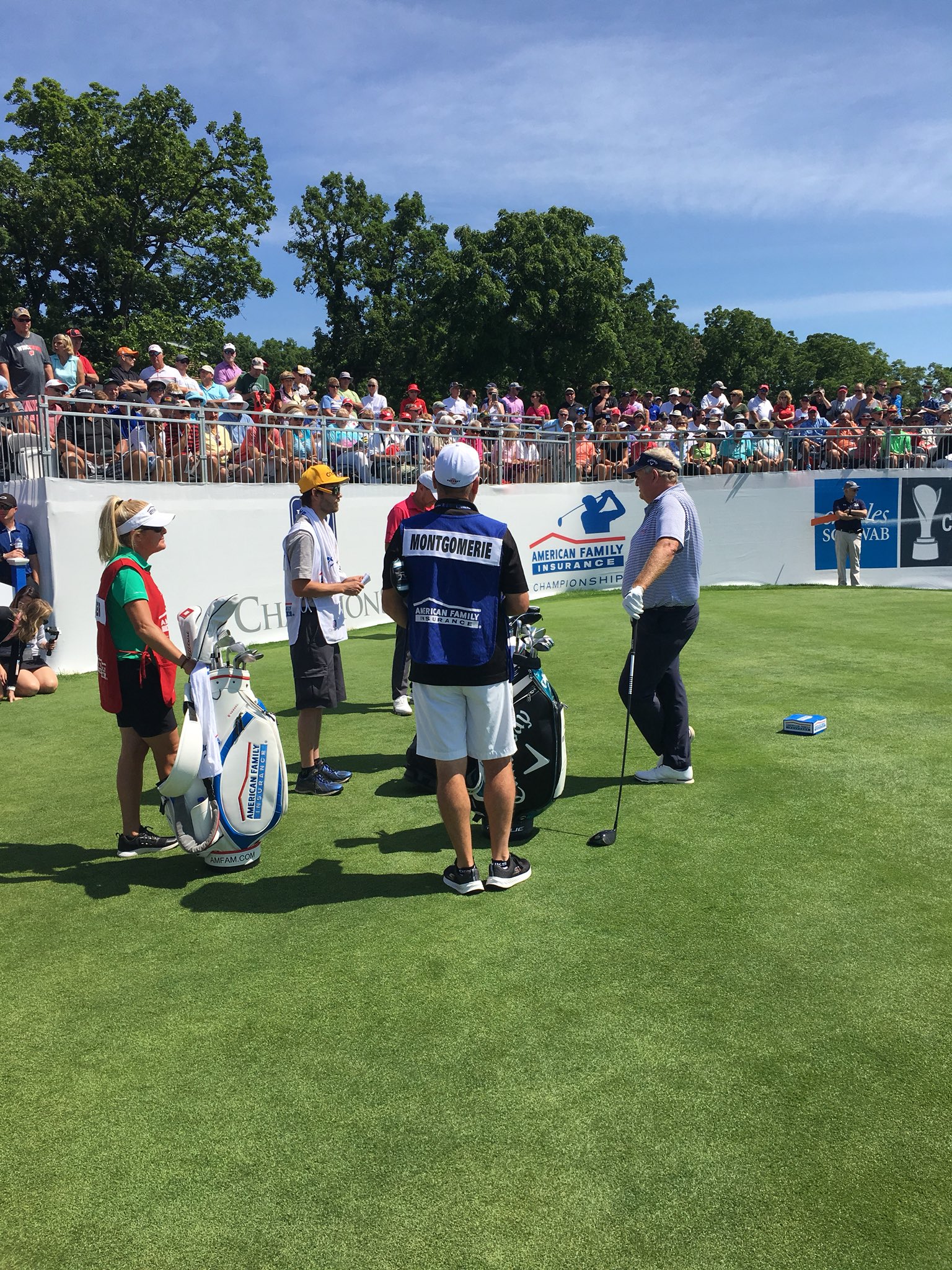 Happy birthday   Colin Montgomerie!
Have a great round!      