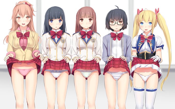 Newガンダムブレイカーのキャラで並んでたくしあげのらくがき。 