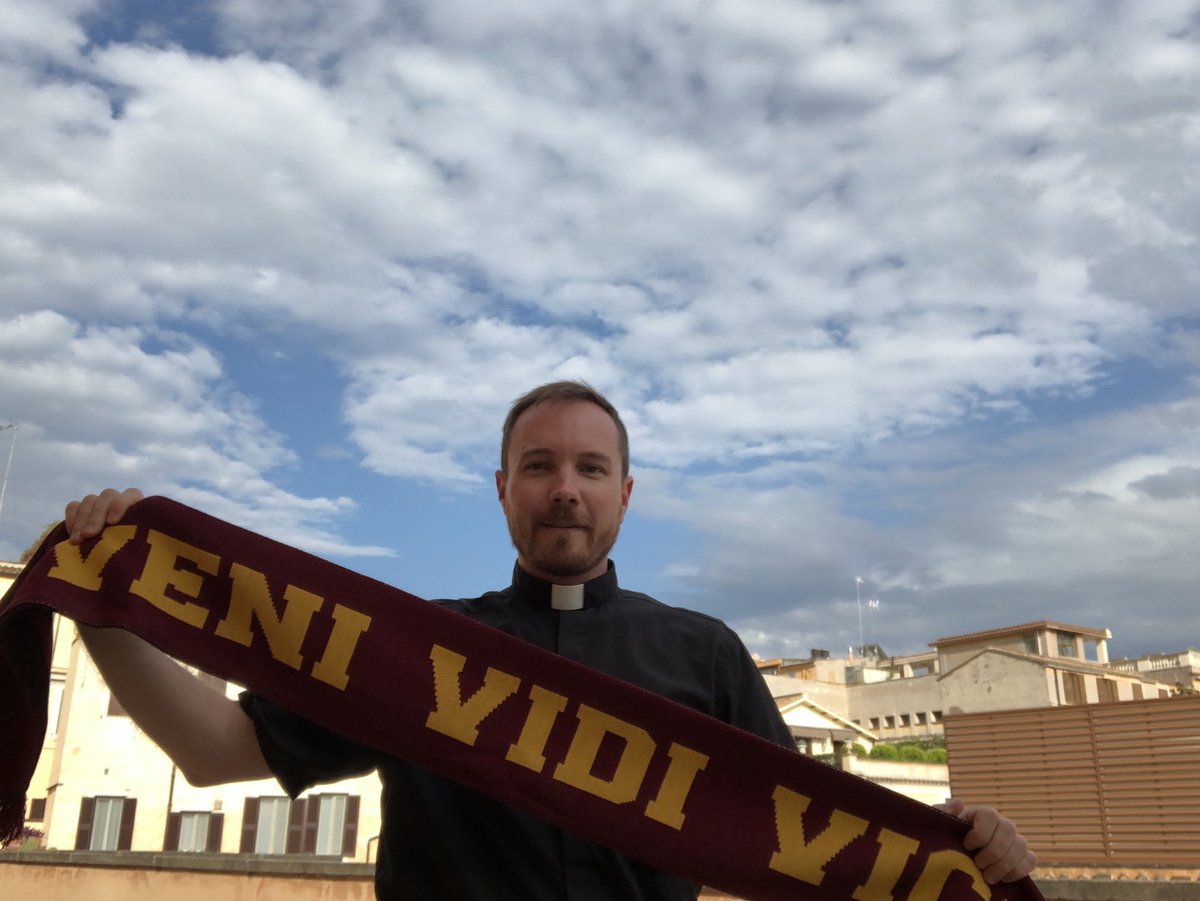 FrVictorr's tweet photo. These past two years (working on my S.T.L. in Sacramental Theology here in Rome) have been so good but reallllly hard. So I had to get this @ASRomaEN scarf to commemorate my victory: I came, I saw, I conquered! https://t.co/ulUZwVhy5s