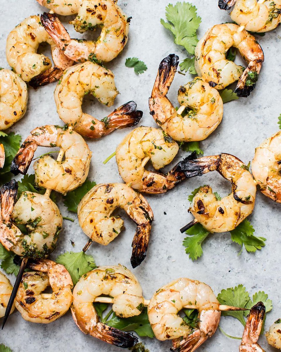 cookbookplugin's tweet image. In movies, have you ever seen someone stuffing shrimp in their pockets and purses? That is real life for us with these tequila lime shrimp from @saltandlavender. 🍤😍

instagram.com/p/BjnZtCHHS0N/