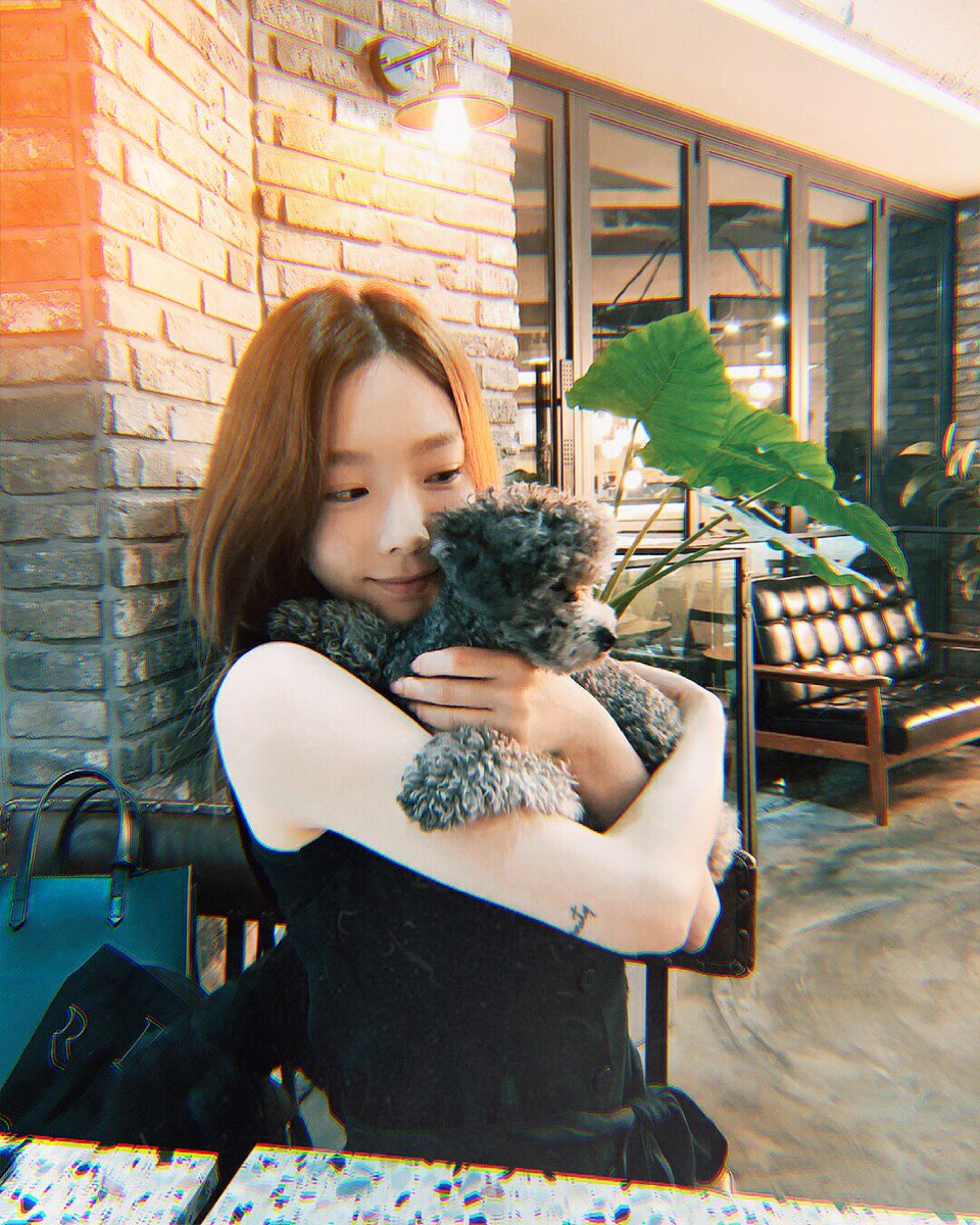 picstaengoo's tweet photo. https://t.co/SYlPVodNyF